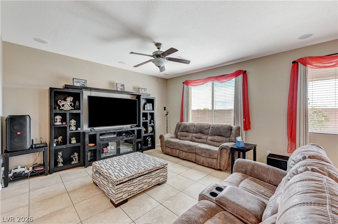 8026 Ponderosa Hill Street Las Vegas NV 89113