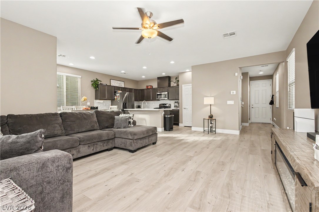 1937 Shanon Michelle Avenue North Las Vegas NV 89031