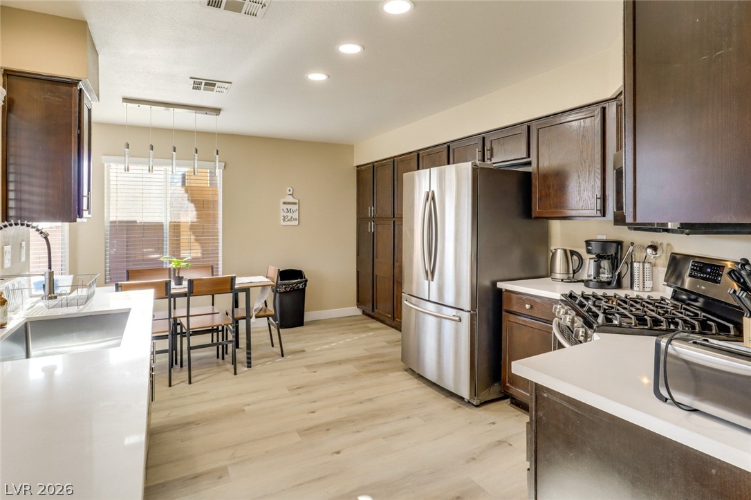 1045 Thornfield Lane Las Vegas NV 89123