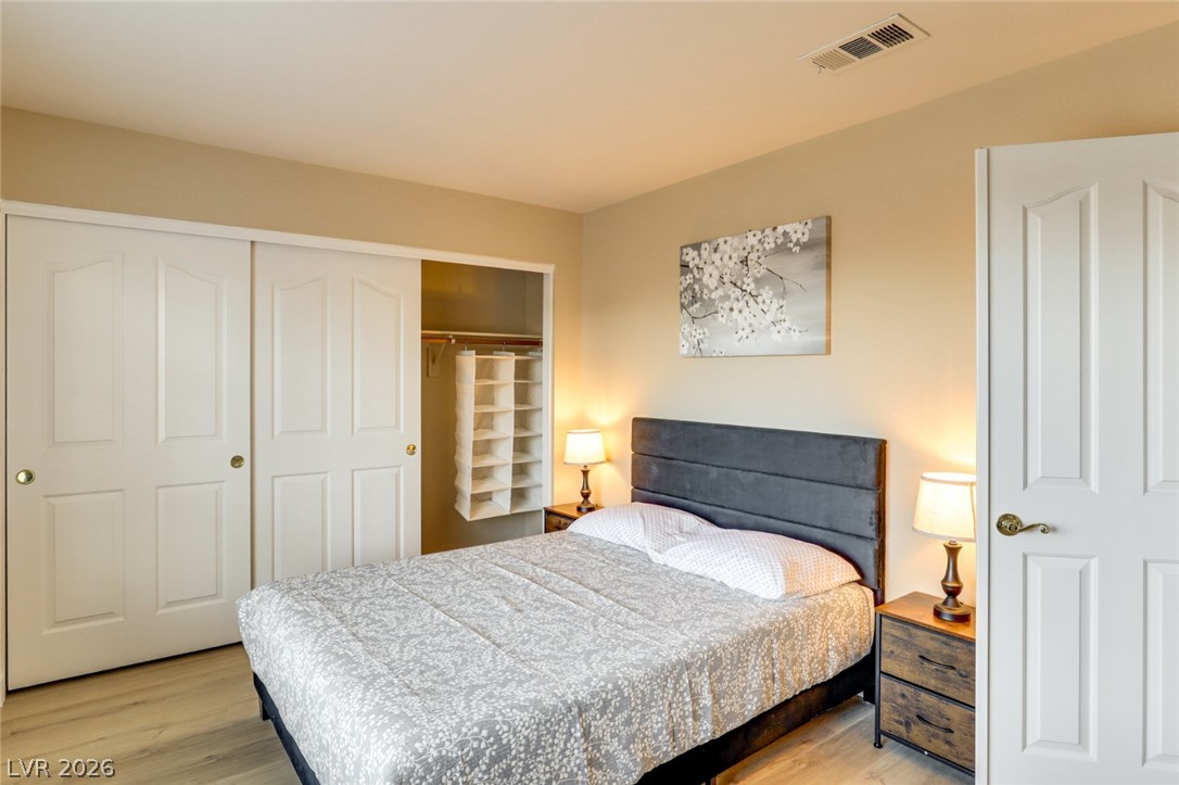 1045 Thornfield Lane Las Vegas NV 89123