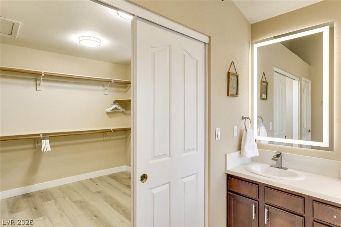 1045 Thornfield Lane Las Vegas NV 89123