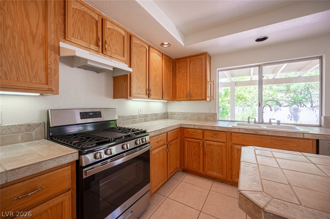 8512 Copper Ridge Avenue Las Vegas NV 89129