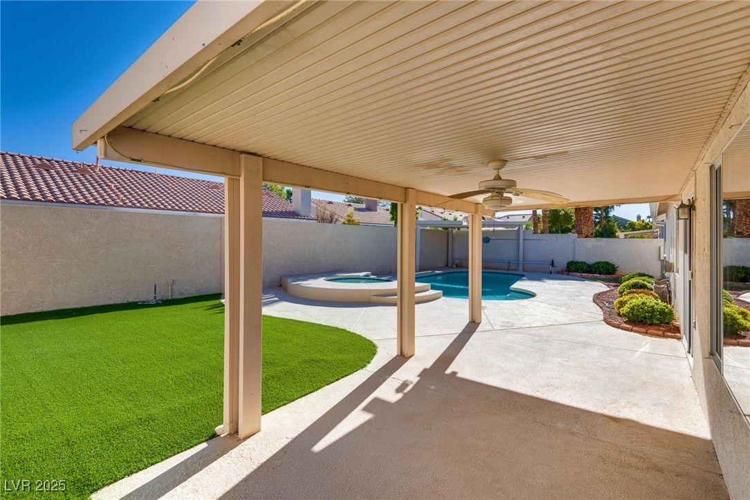 1705 Night Shadow Avenue North Las Vegas NV 89031