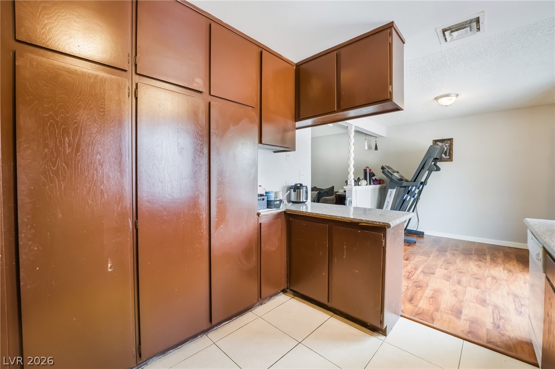 6135 Meadowgrass Lane Las Vegas NV 89103