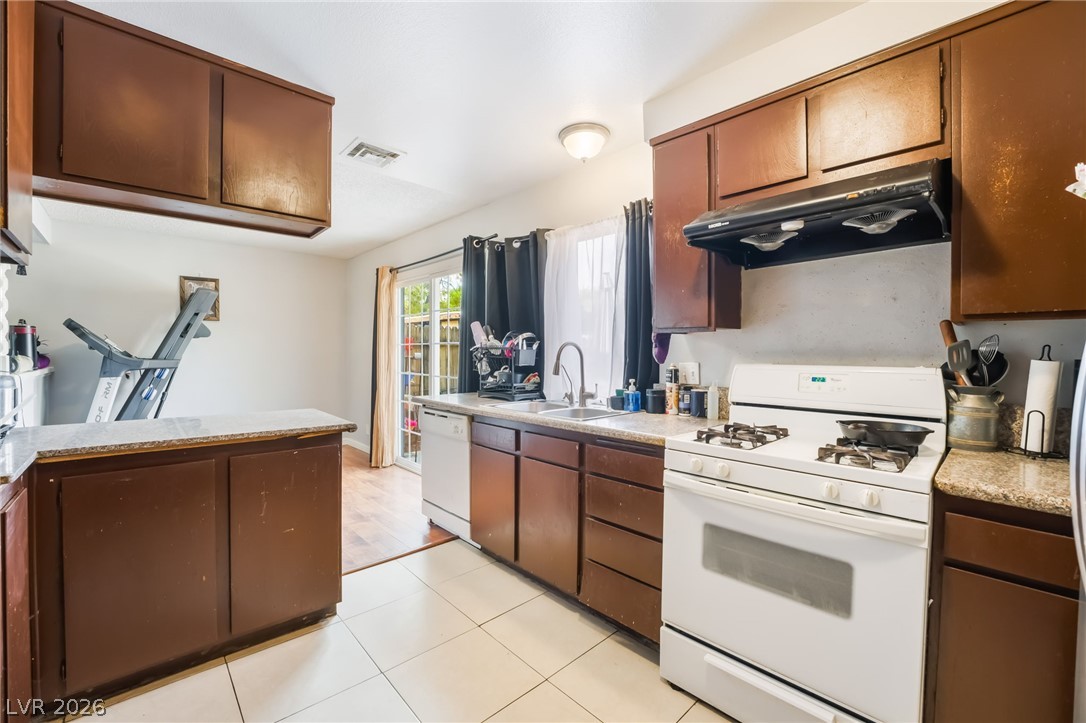 6135 Meadowgrass Lane Las Vegas NV 89103