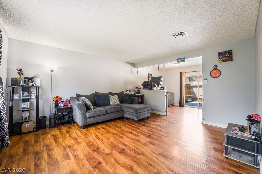 6135 Meadowgrass Lane Las Vegas NV 89103