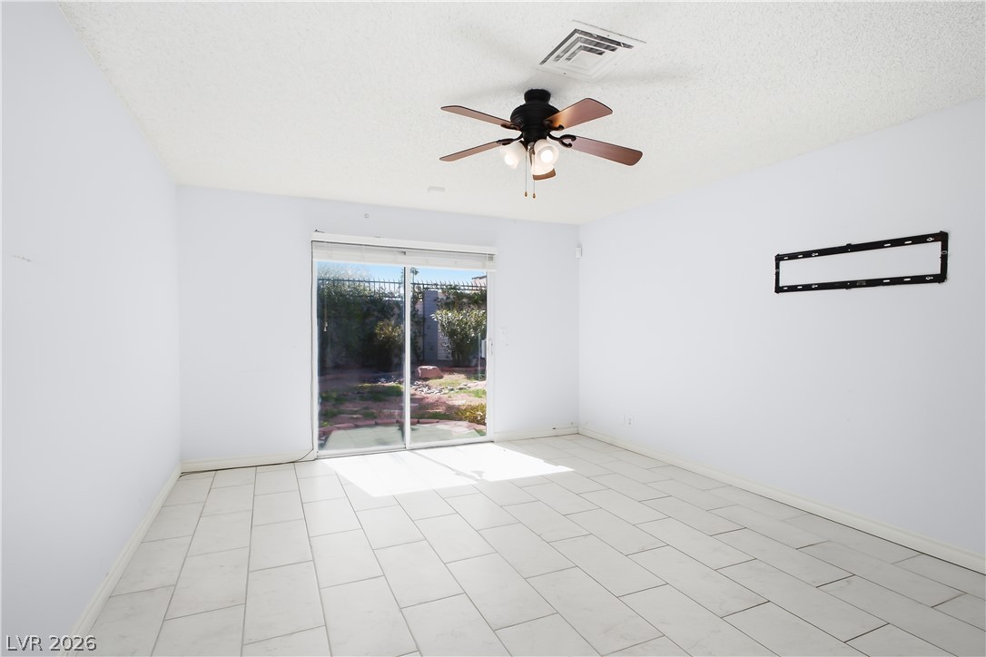 3009 Plaza De Rosa Las Vegas NV 89102
