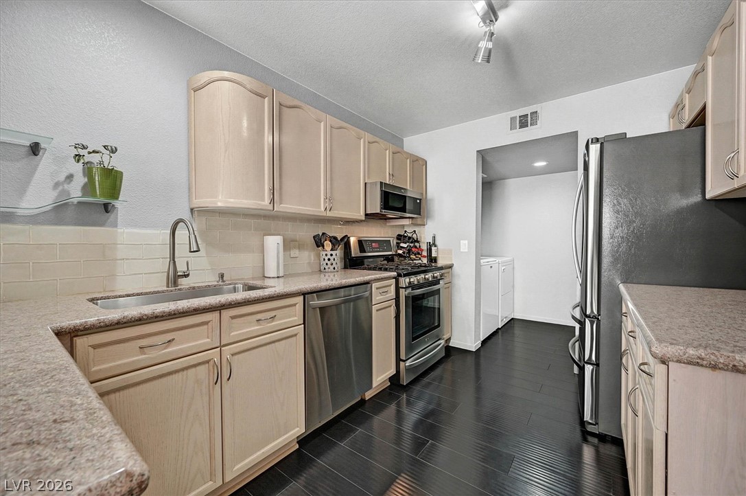 7950 Rosellen Avenue Las Vegas NV 89147