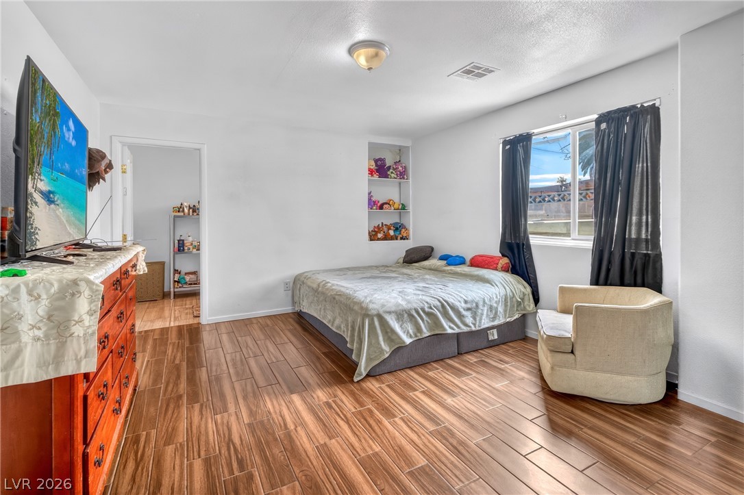 1617 Flower Avenue North Las Vegas NV 89030