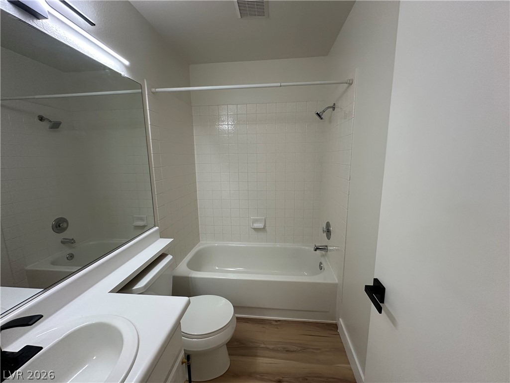 1833 Cedar Bluffs Way Las Vegas NV 89128