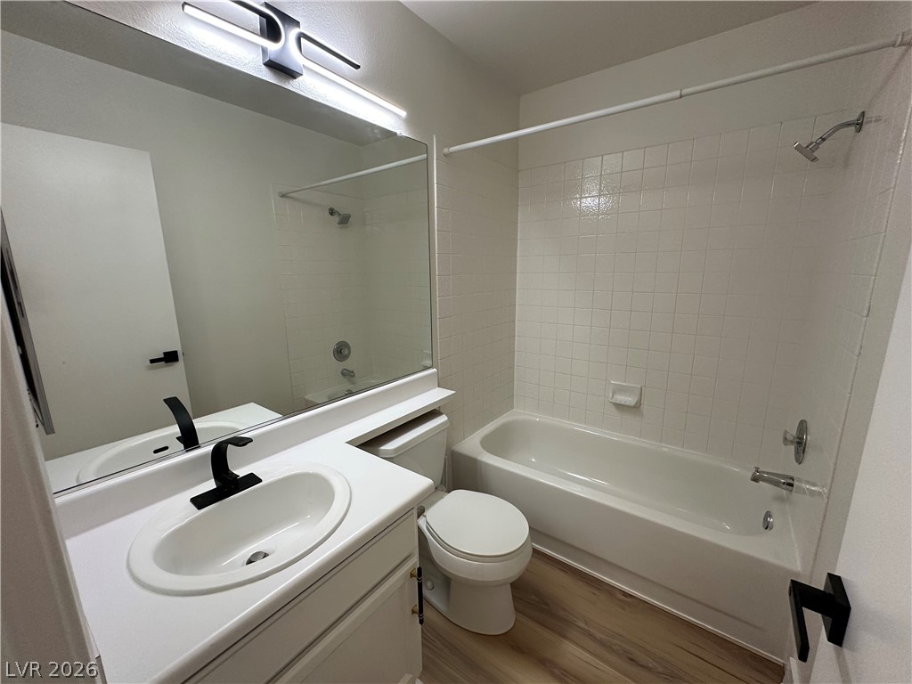 1833 Cedar Bluffs Way Las Vegas NV 89128