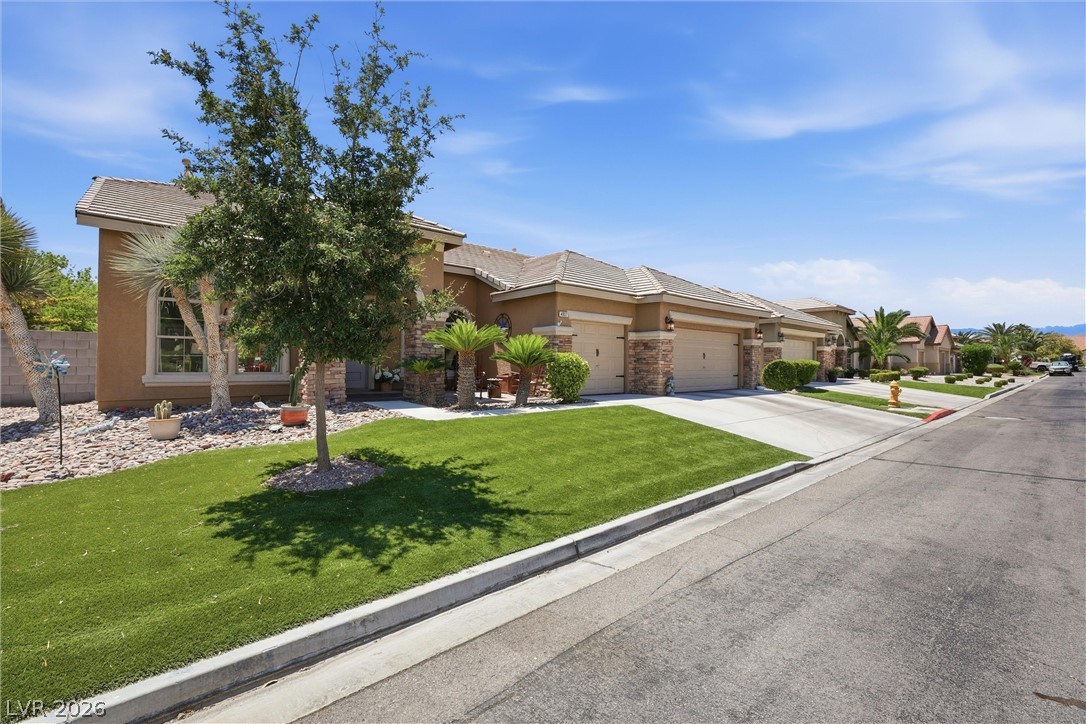 4937 Wayfaring Tree Avenue Las Vegas NV 89131
