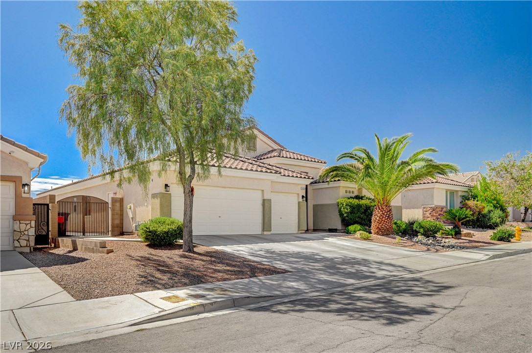 5669 Victoria Regina Avenue Las Vegas NV 89139