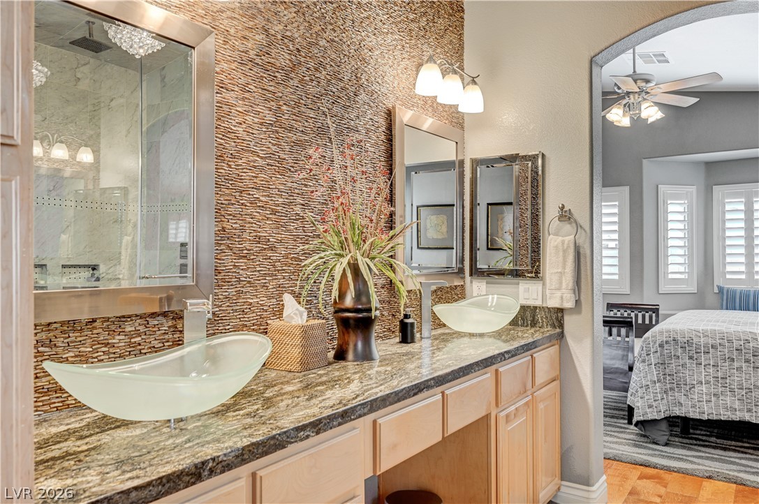 5669 Victoria Regina Avenue Las Vegas NV 89139