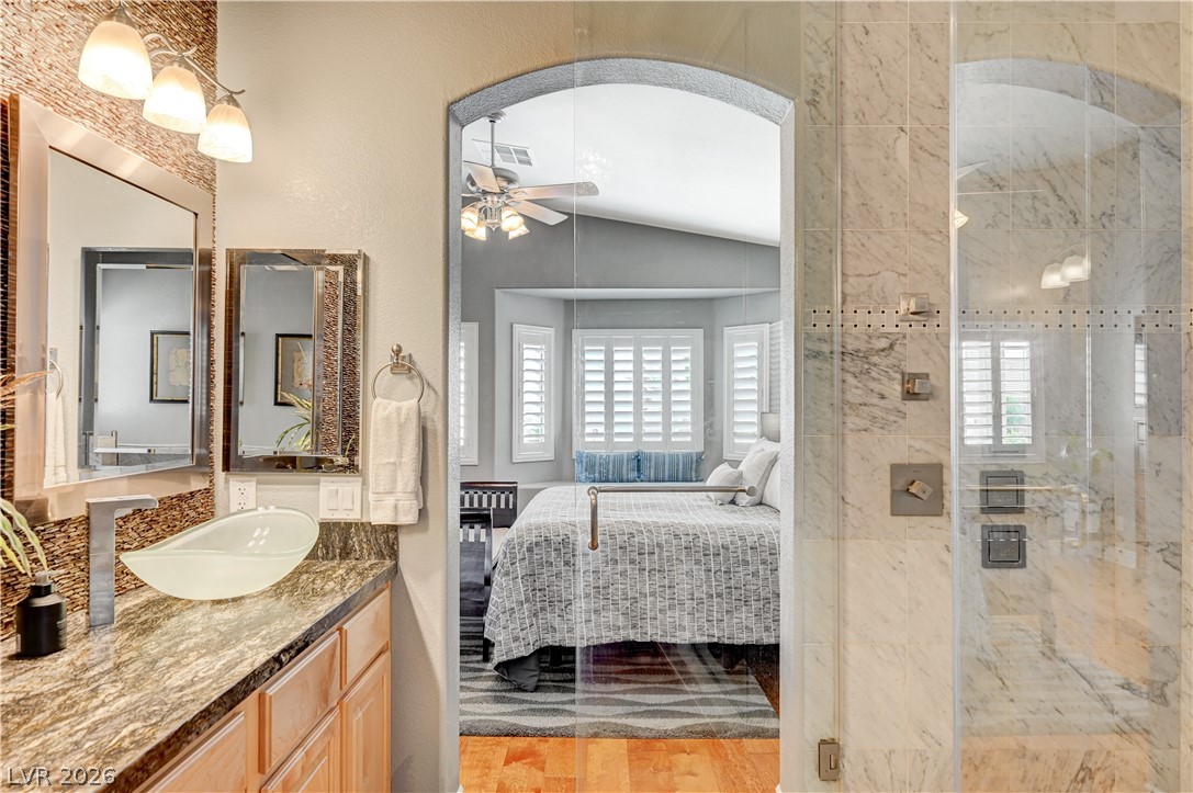 5669 Victoria Regina Avenue Las Vegas NV 89139