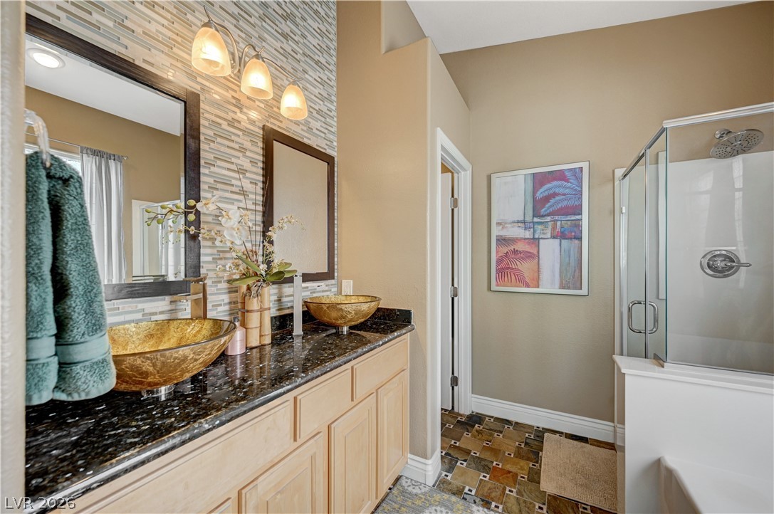 5669 Victoria Regina Avenue Las Vegas NV 89139