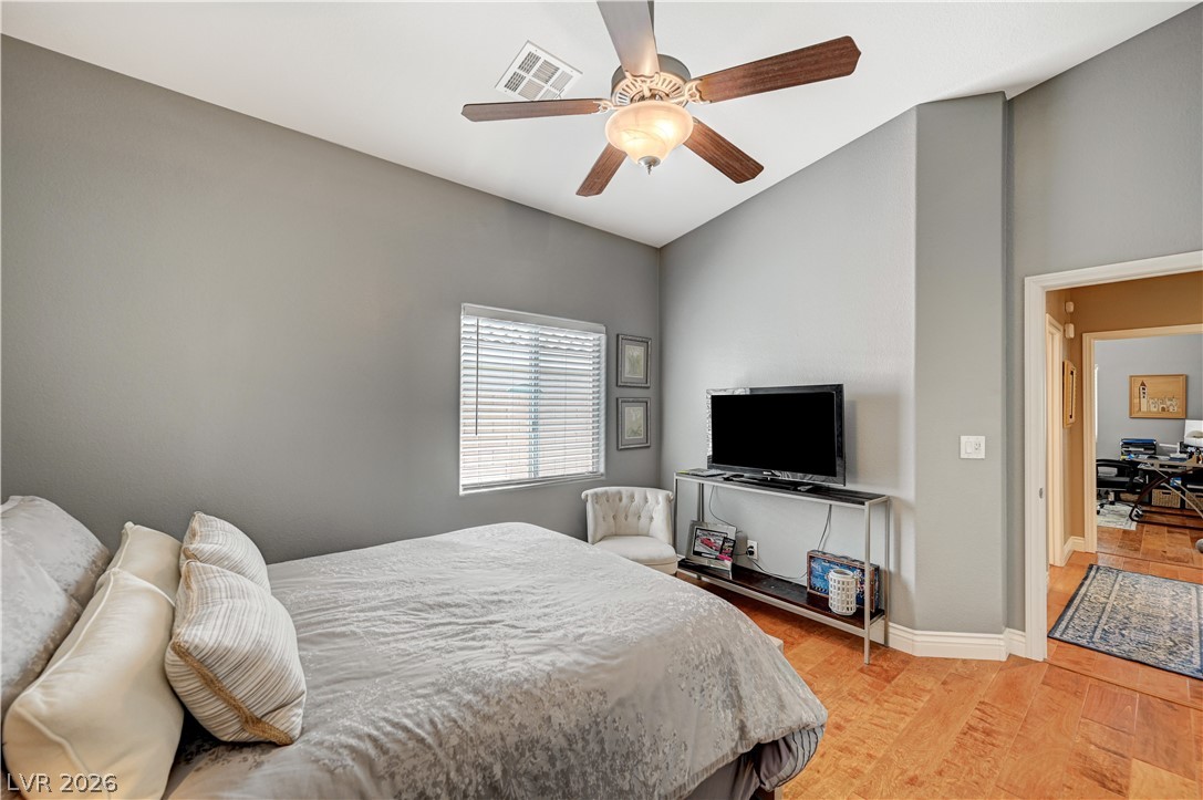 5669 Victoria Regina Avenue Las Vegas NV 89139