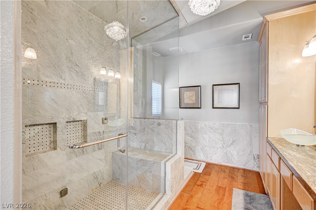 5669 Victoria Regina Avenue Las Vegas NV 89139