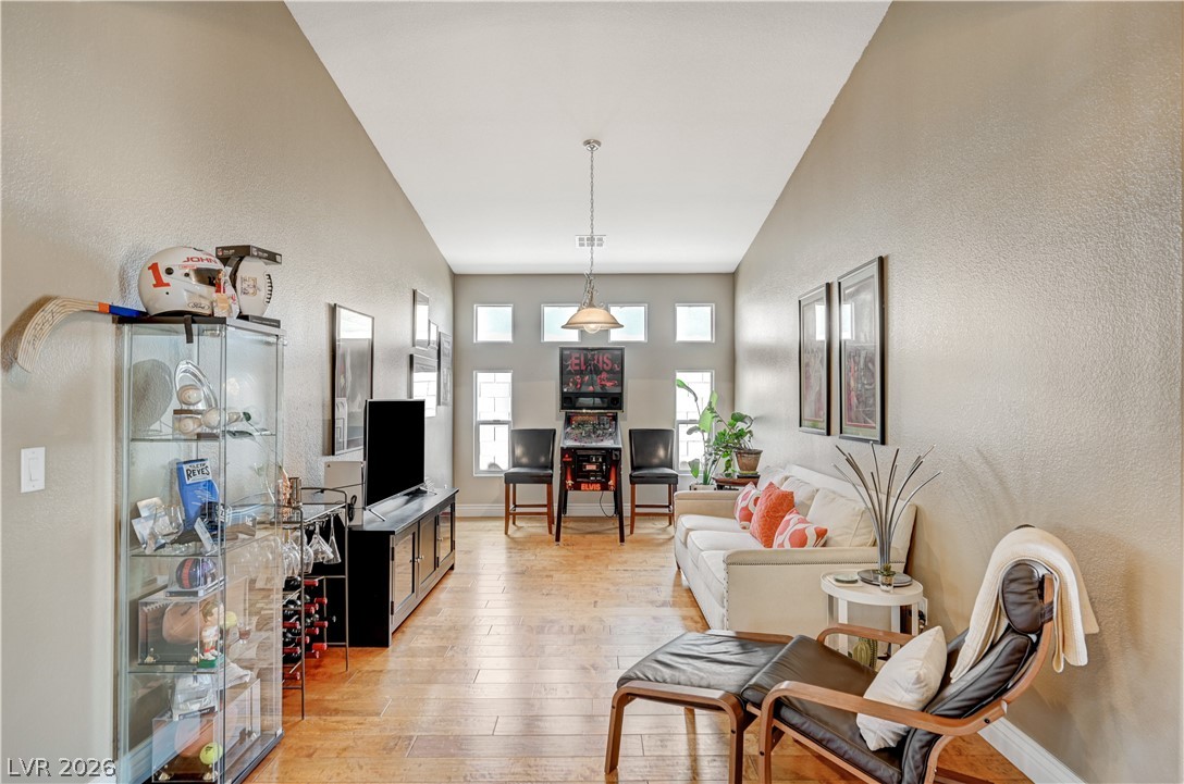 5669 Victoria Regina Avenue Las Vegas NV 89139