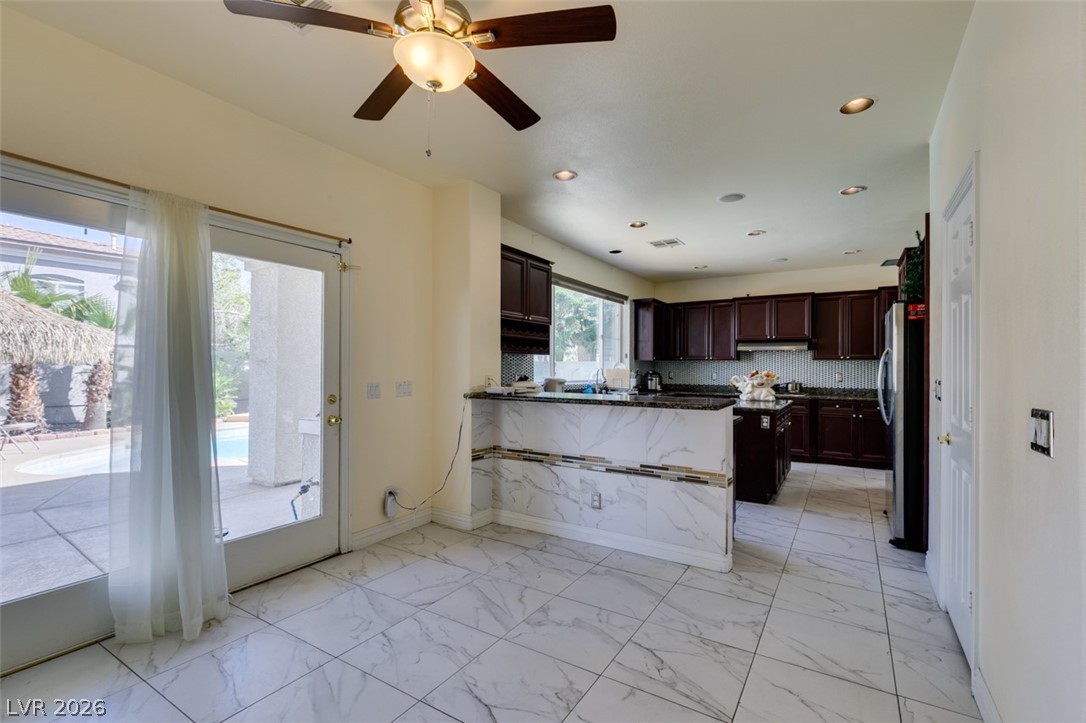 10 Gulf Pines Avenue Las Vegas NV 89148