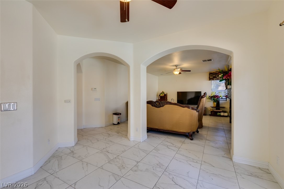 10 Gulf Pines Avenue Las Vegas NV 89148