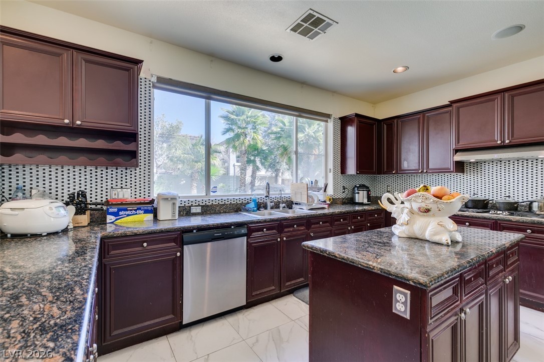 10 Gulf Pines Avenue Las Vegas NV 89148