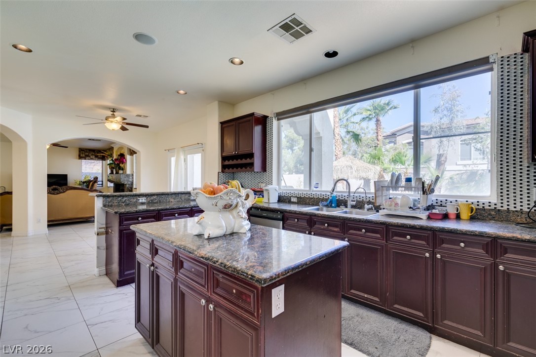10 Gulf Pines Avenue Las Vegas NV 89148