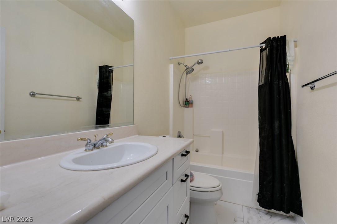 10 Gulf Pines Avenue Las Vegas NV 89148