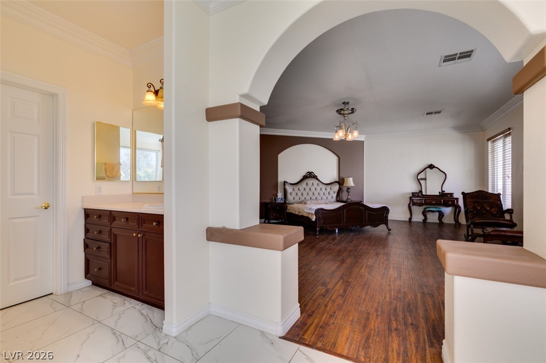 10 Gulf Pines Avenue Las Vegas NV 89148