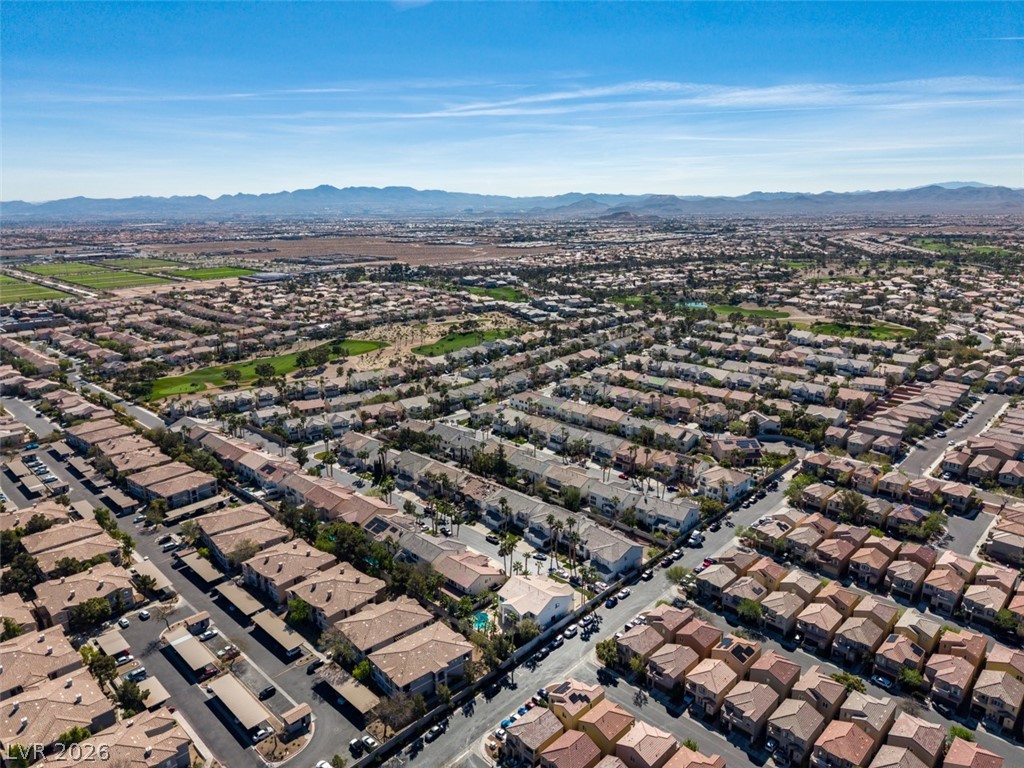 10 Gulf Pines Avenue Las Vegas NV 89148