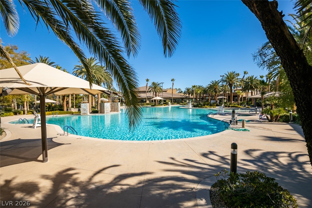 10 Gulf Pines Avenue Las Vegas NV 89148