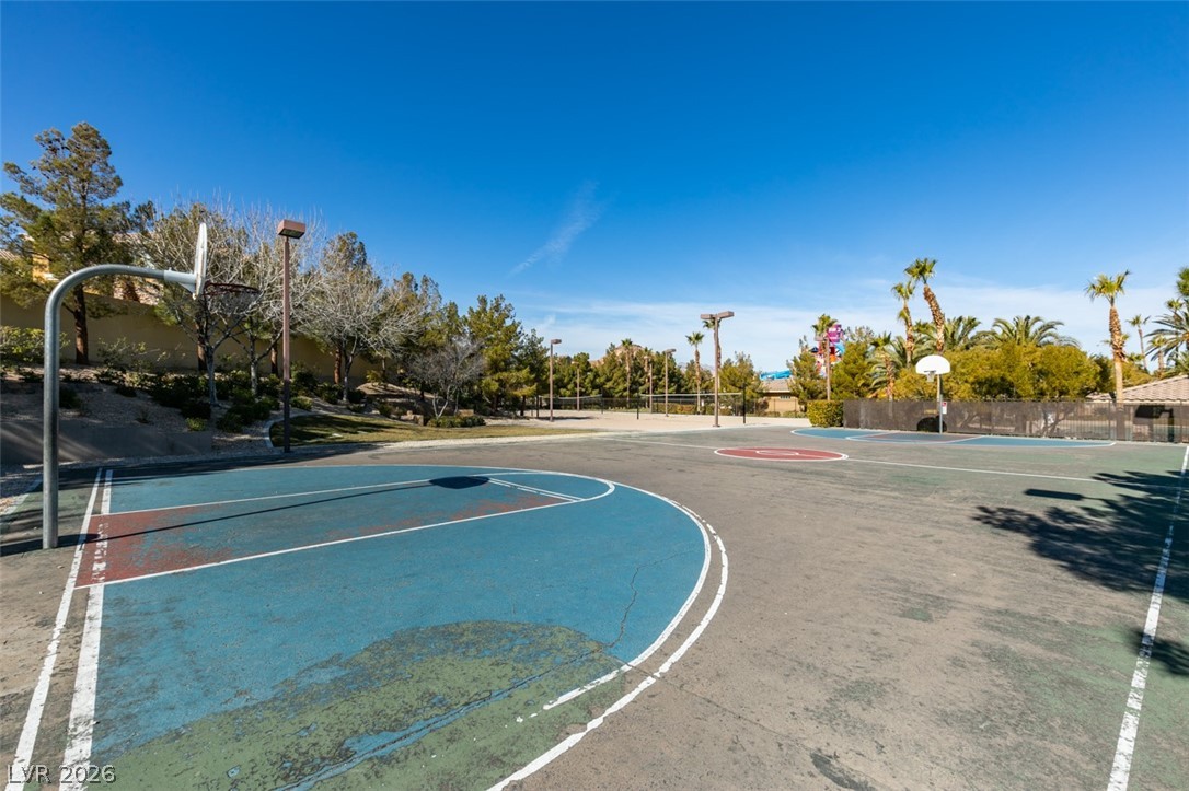 10 Gulf Pines Avenue Las Vegas NV 89148