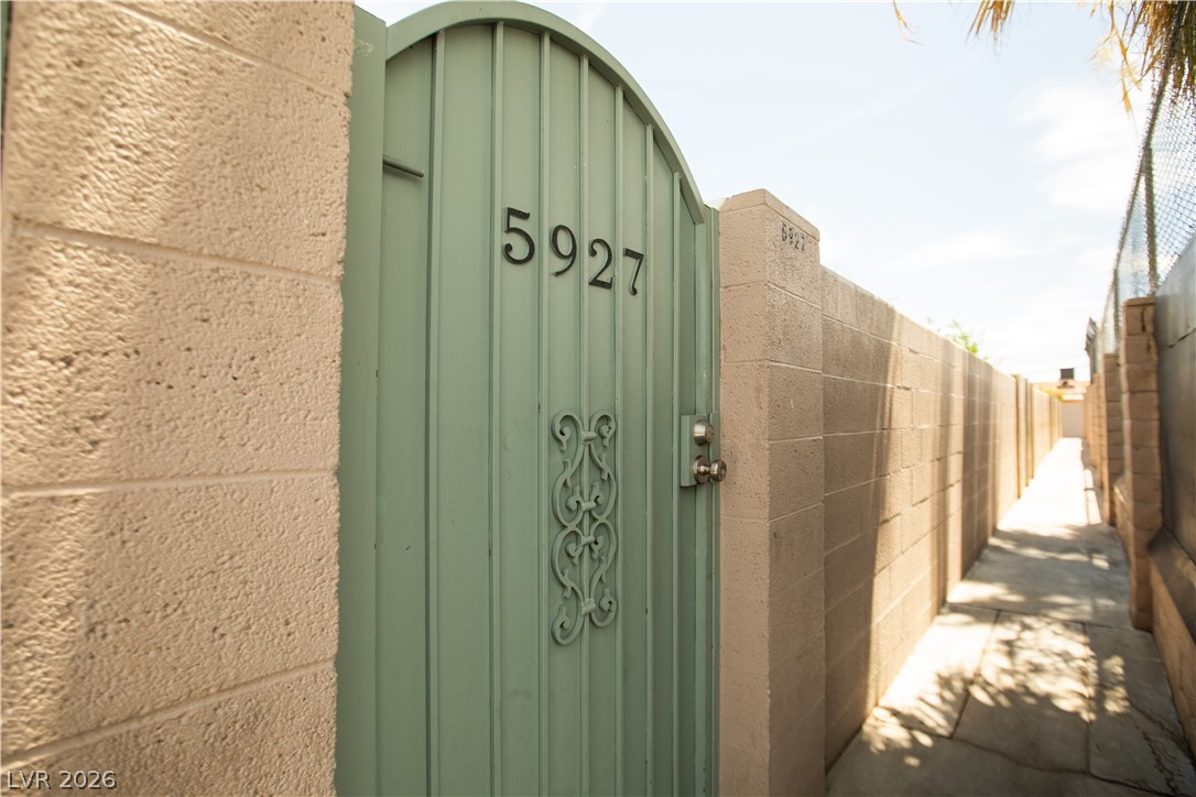 5927 Vegas Drive Las Vegas NV 89108