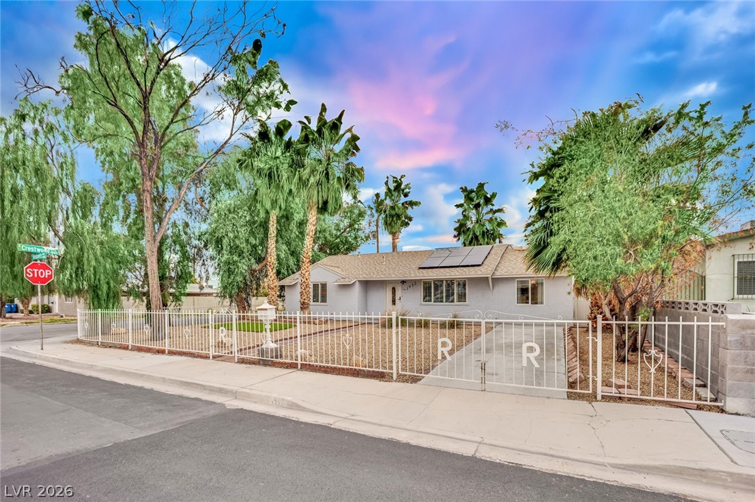 1932 Hassett Avenue Las Vegas NV 89104