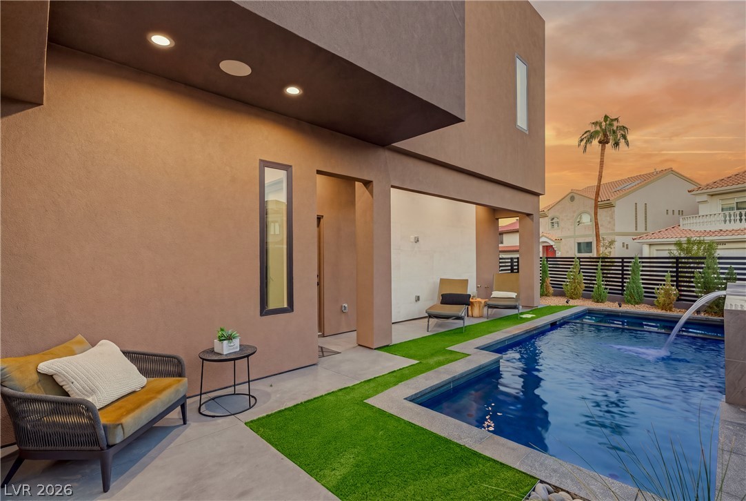 2824 Queens Courtyard Drive Las Vegas NV 89109