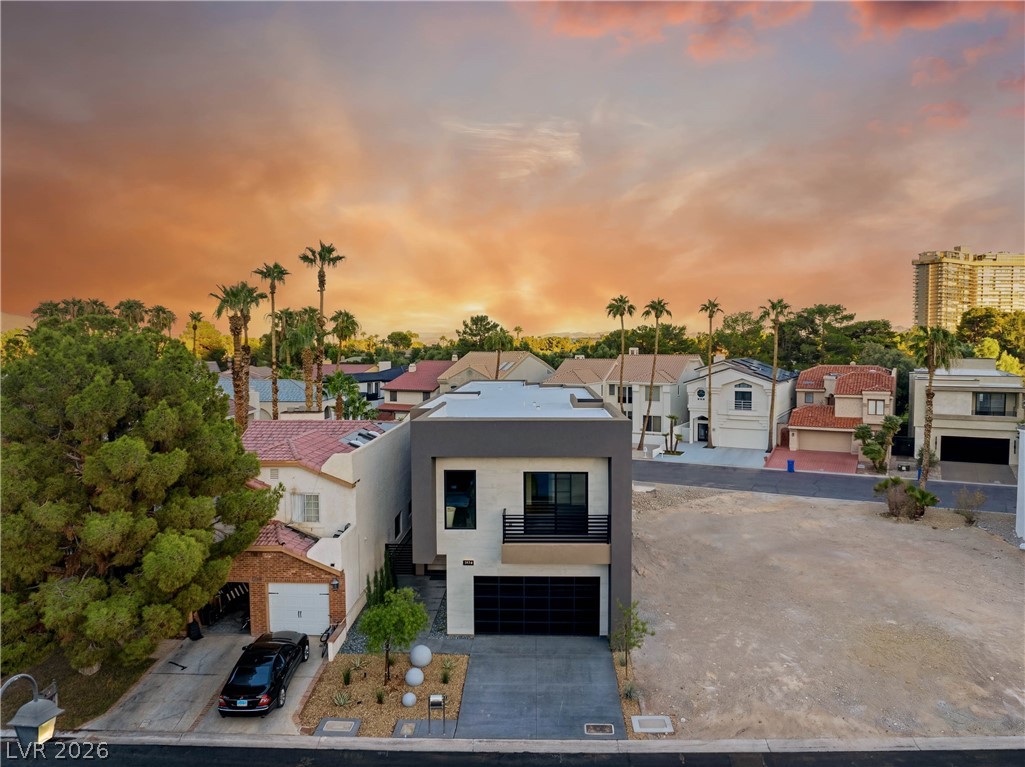 2824 Queens Courtyard Drive Las Vegas NV 89109