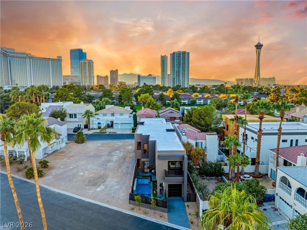 2824 Queens Courtyard Drive Las Vegas NV 89109