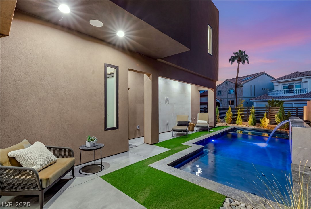 2824 Queens Courtyard Drive Las Vegas NV 89109