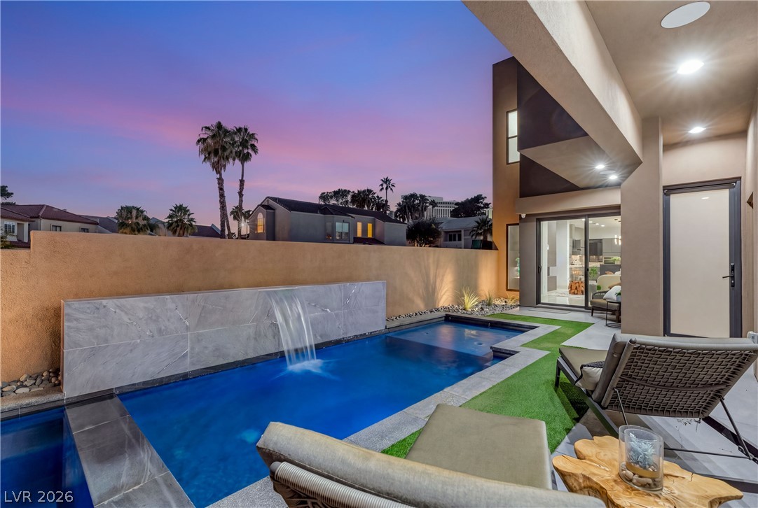 2824 Queens Courtyard Drive Las Vegas NV 89109