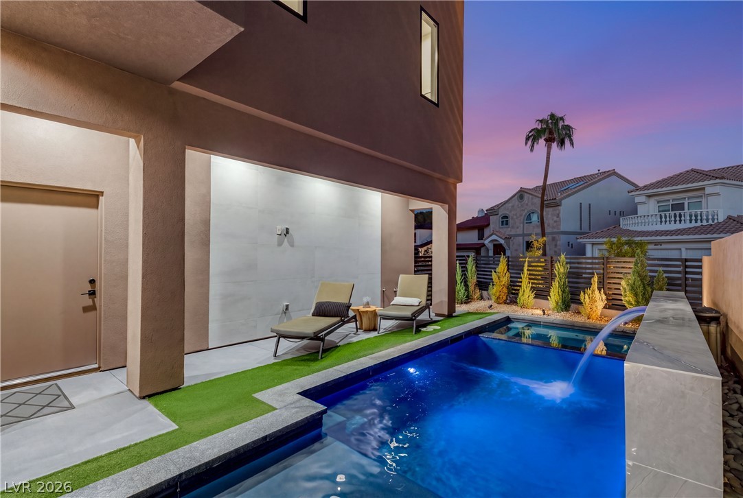 2824 Queens Courtyard Drive Las Vegas NV 89109