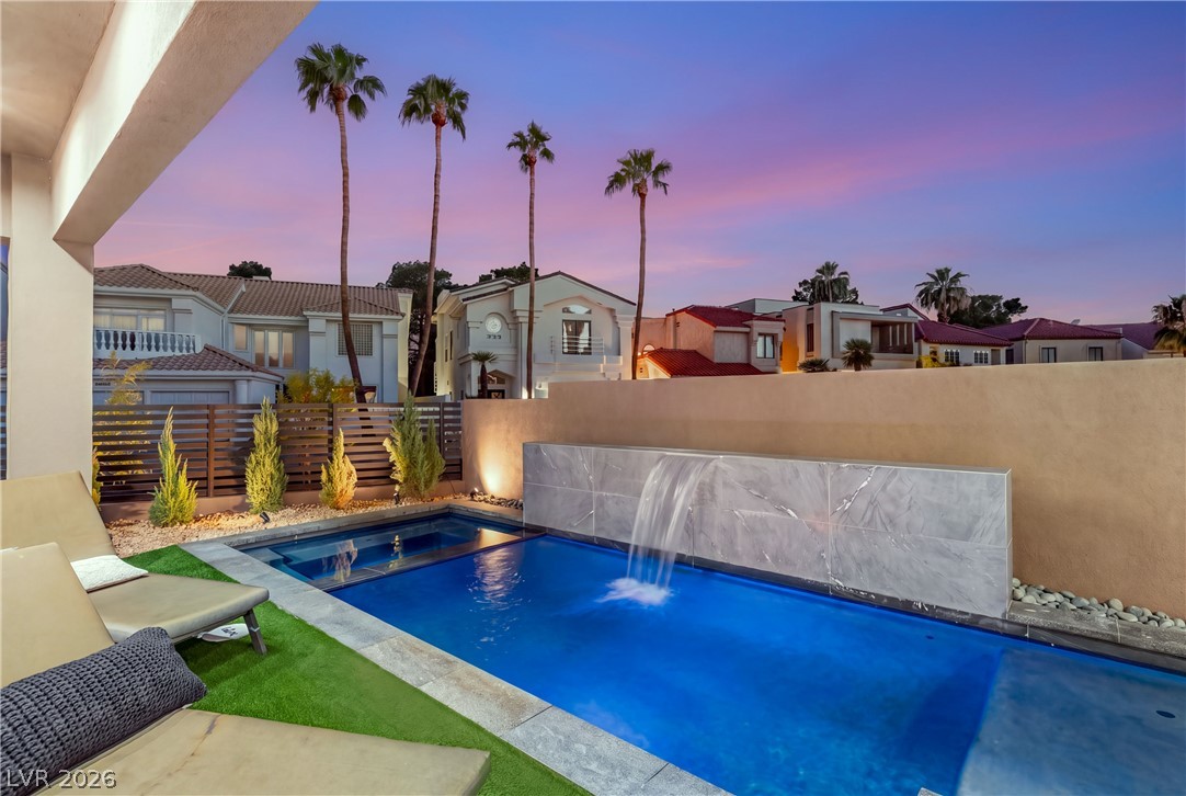2824 Queens Courtyard Drive Las Vegas NV 89109