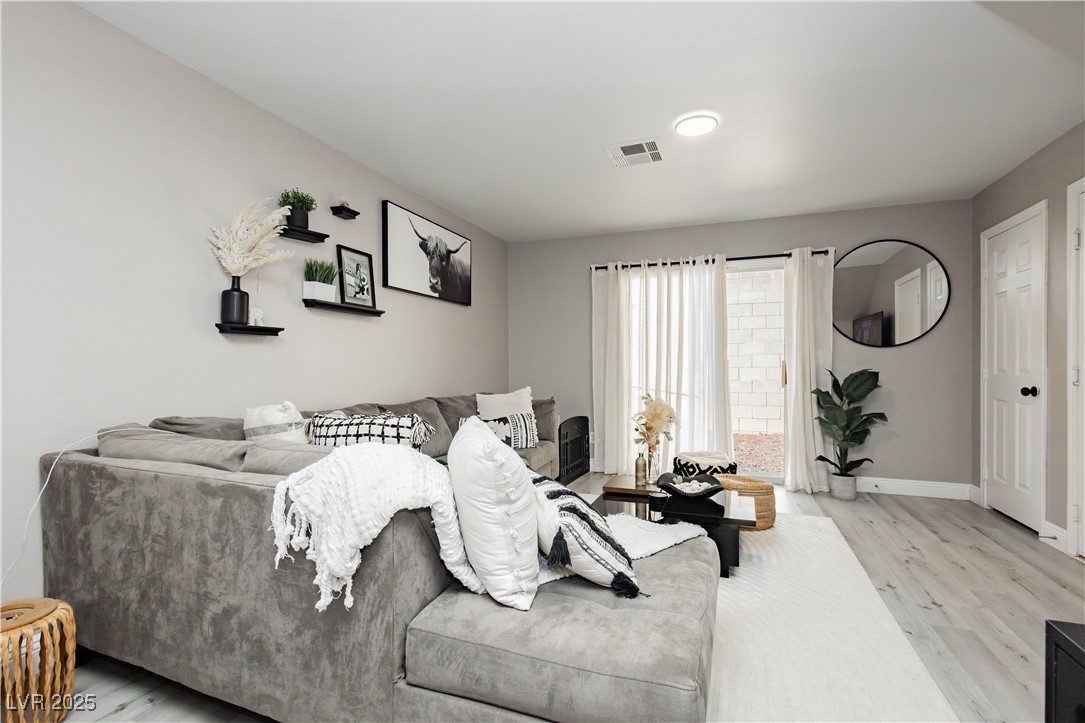 4774 Valleyside Avenue Las Vegas NV 89115