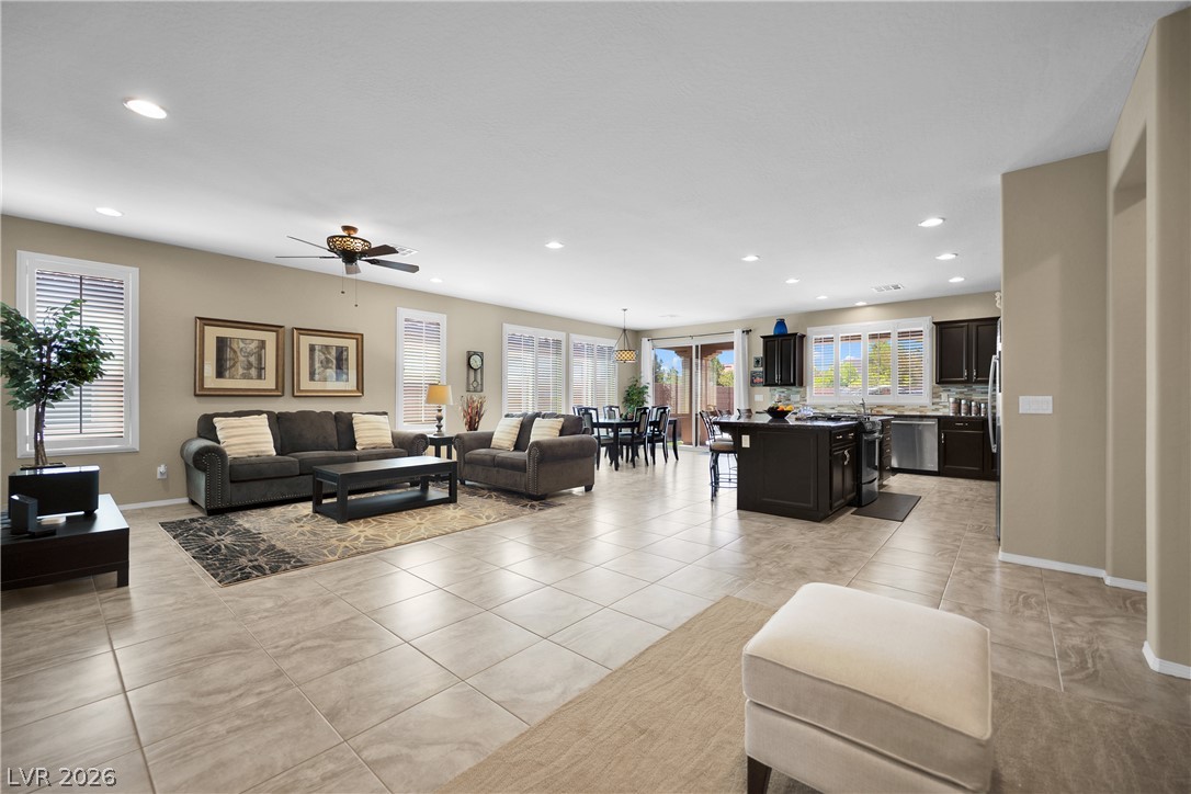3829 Riviera Regal Avenue North Las Vegas NV 89081