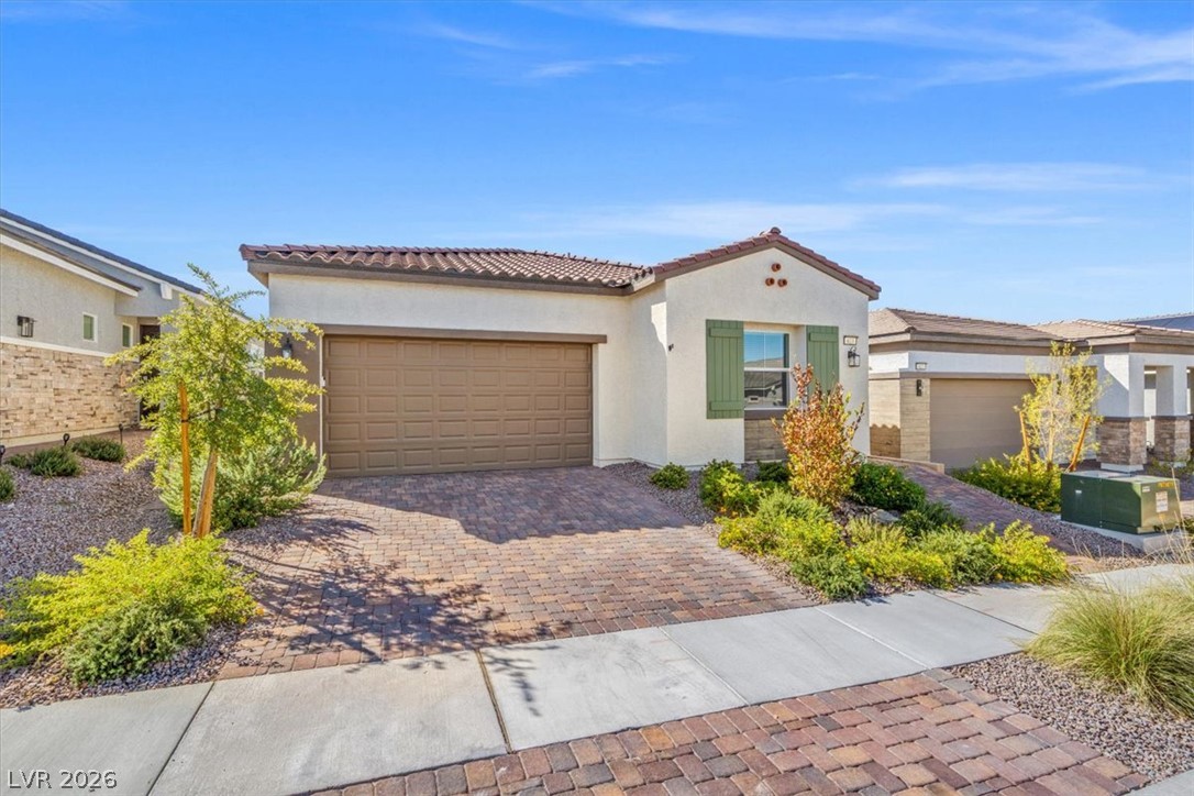823 Eaton Falls Street Henderson NV 89011
