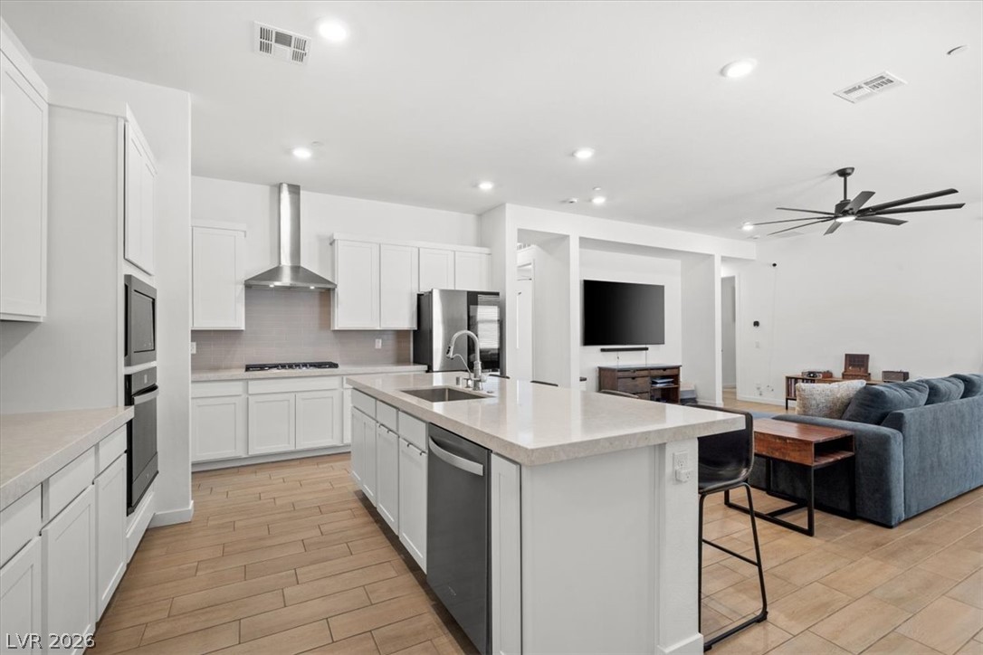 823 Eaton Falls Street Henderson NV 89011
