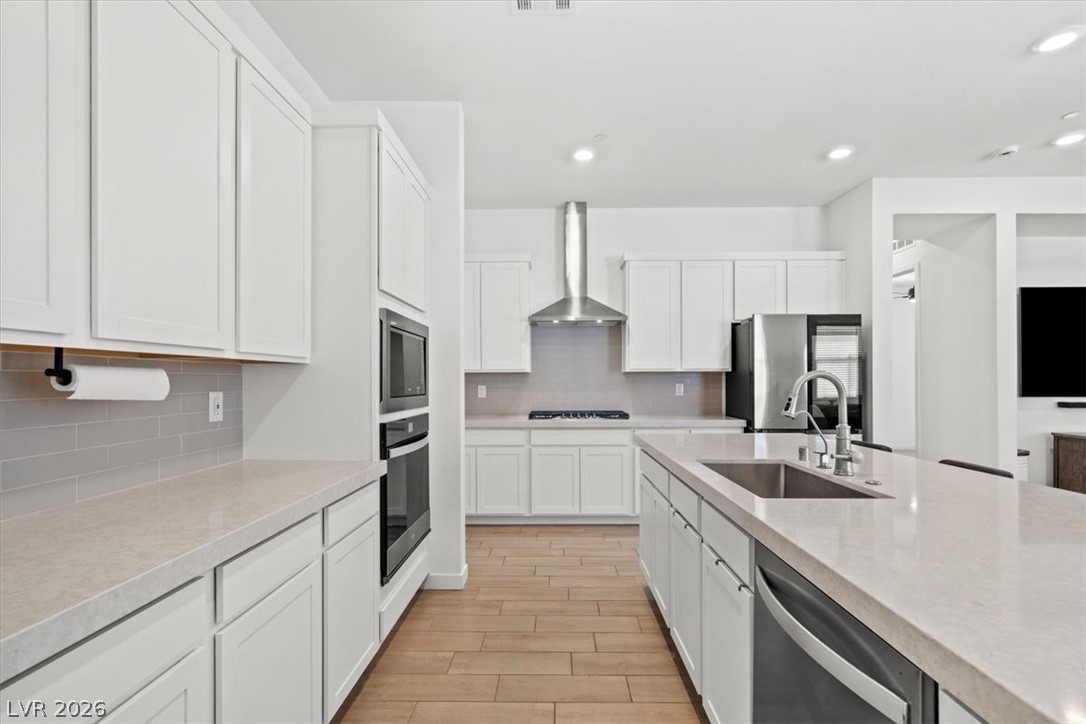 823 Eaton Falls Street Henderson NV 89011