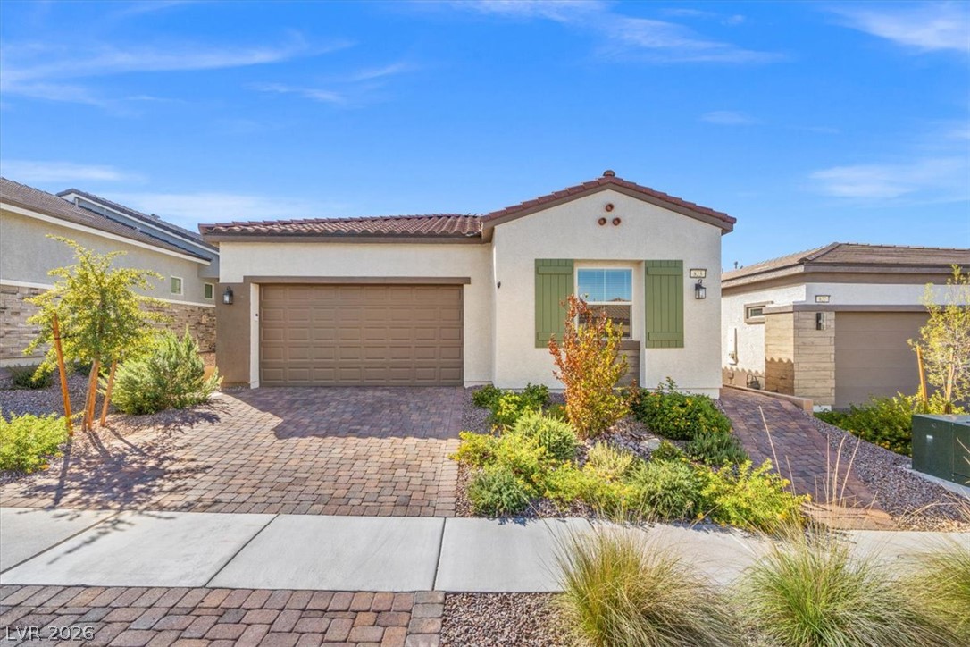 823 Eaton Falls Street Henderson NV 89011