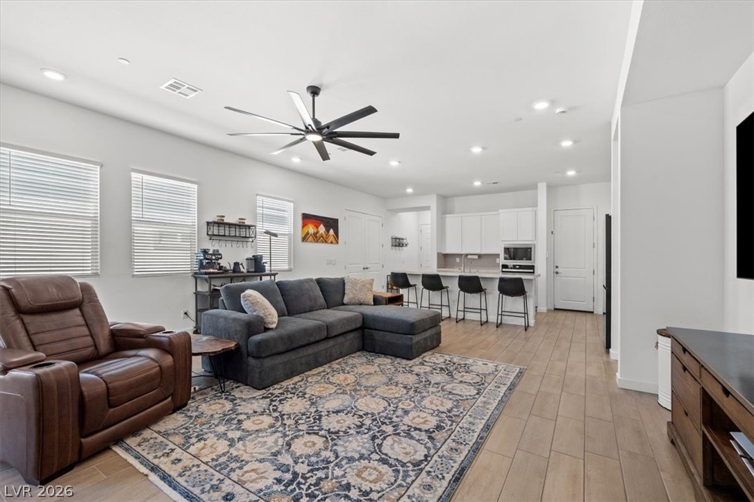 823 Eaton Falls Street Henderson NV 89011