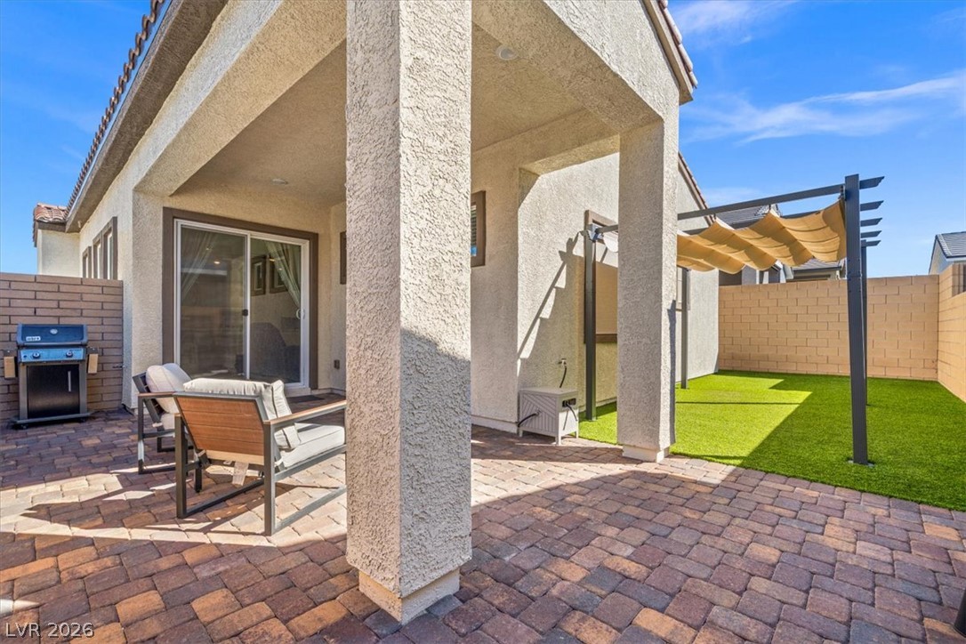 823 Eaton Falls Street Henderson NV 89011