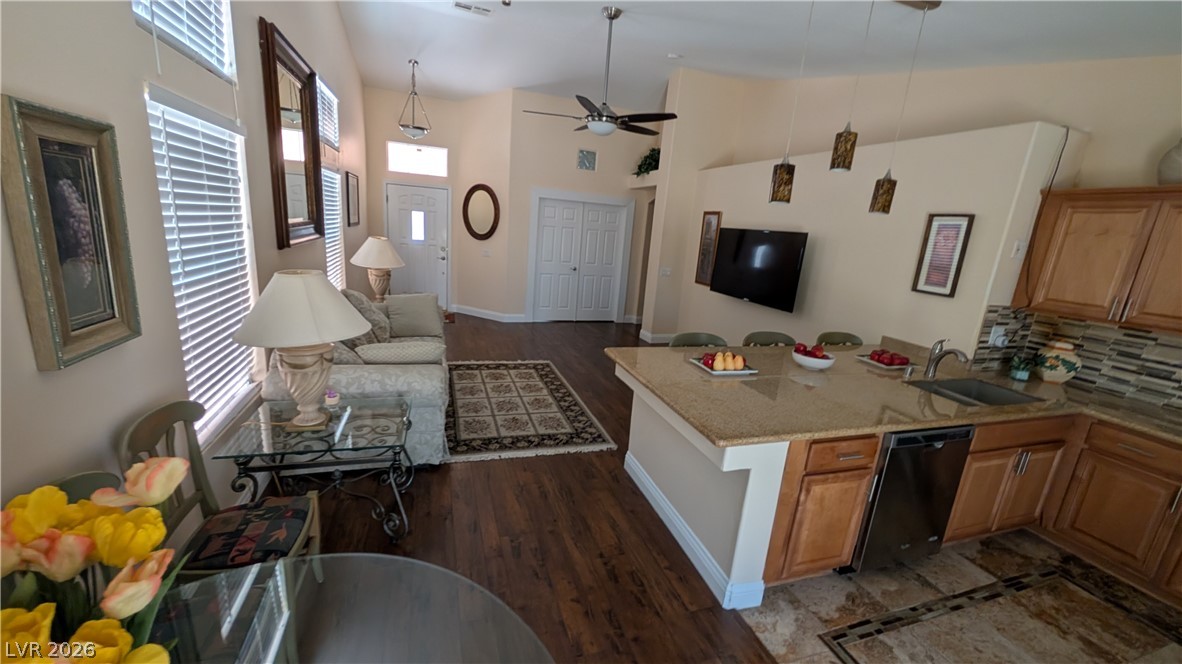 9832 Lenox Crest Place Las Vegas NV 89134